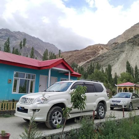 Khosar Glacer Hotel And Restourent Shigar Exterior photo